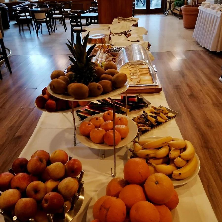 Banská Štiavnica Hotel & Penzion Grand Matej מראה חיצוני תמונה