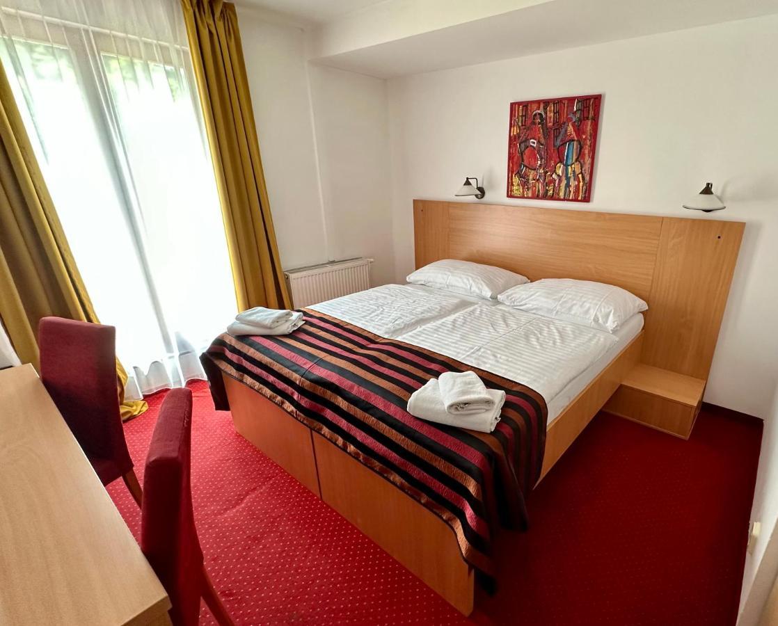 Banská Štiavnica Hotel & Penzion Grand Matej מראה חיצוני תמונה