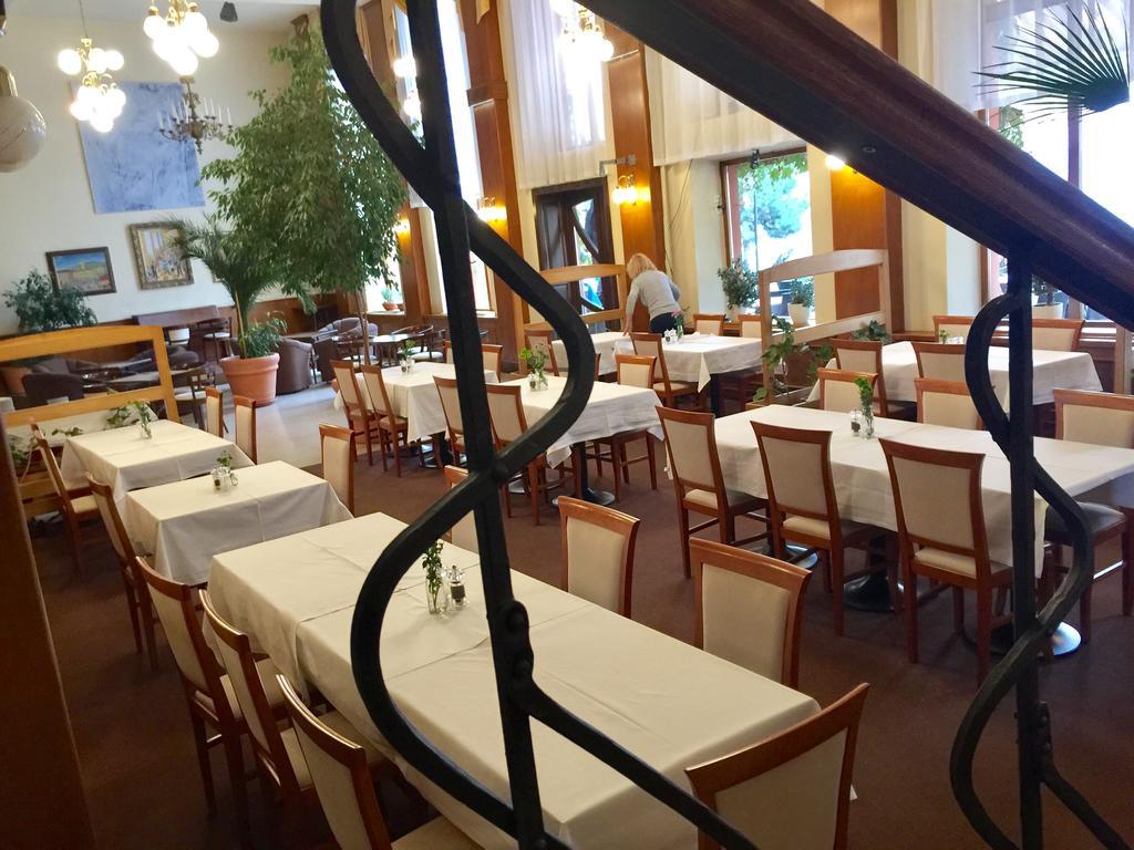 Banská Štiavnica Hotel & Penzion Grand Matej מראה חיצוני תמונה
