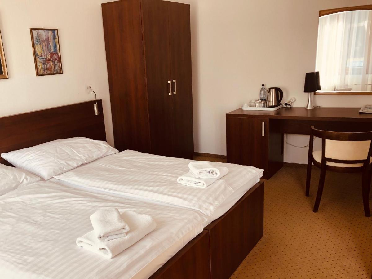 Banská Štiavnica Hotel & Penzion Grand Matej מראה חיצוני תמונה